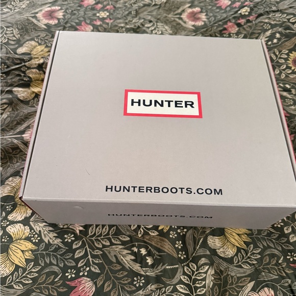 Hunter Women’s Bright Pink Rain Boots (Like New) - Picture 10 of 10